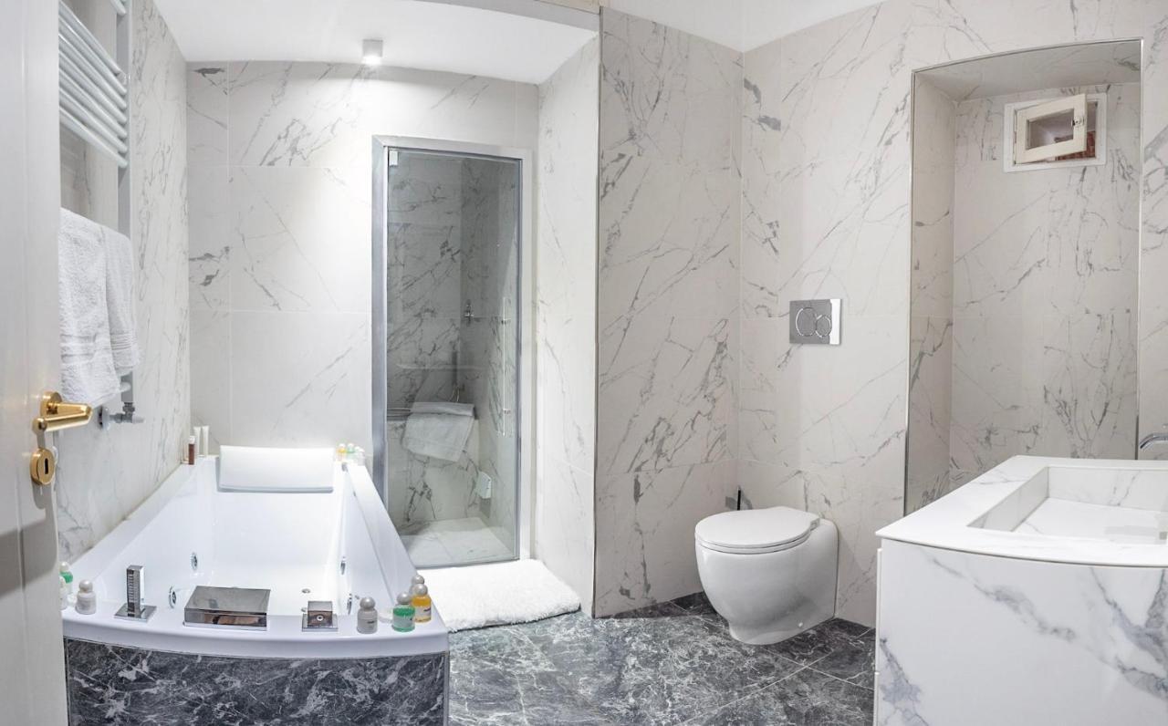 Domus Nannini Spa - L' Arco Di Matteotti Siena Luaran gambar